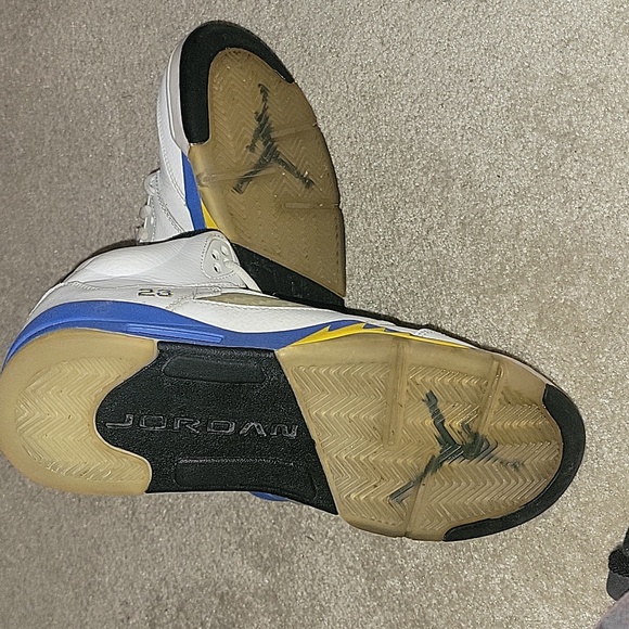 Used Jordan 5 Laney Retro 2013 - Picture 5 of 6